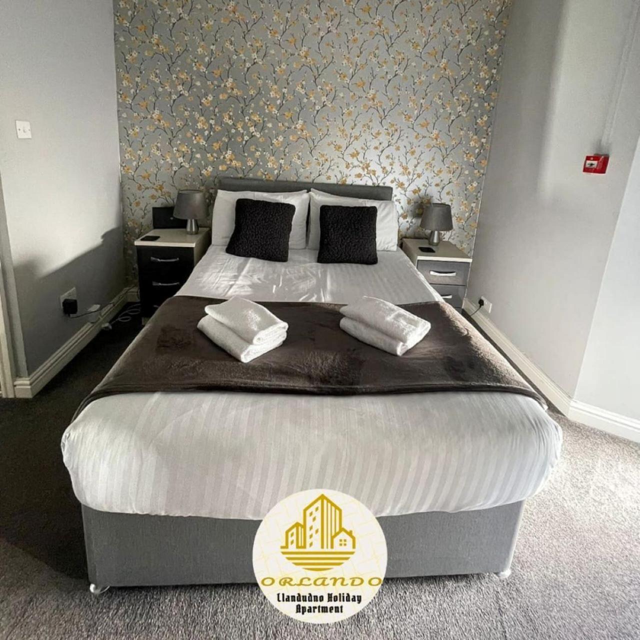 Orlando Llandundo Apartment Лландидно Екстер'єр фото
